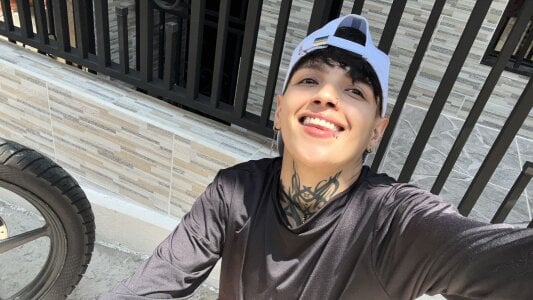 b3k_afrodict Pretty girll Pic 5