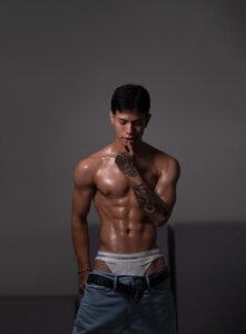 TonyPetrovjs Control and pleasure Bilde 4