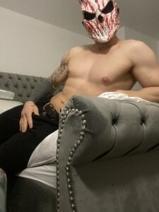 😈 de Deviltitan  3 Imagens