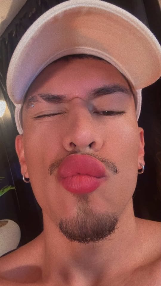 ภาพที่กำลังนิยมของ Aaronfox_x  4930