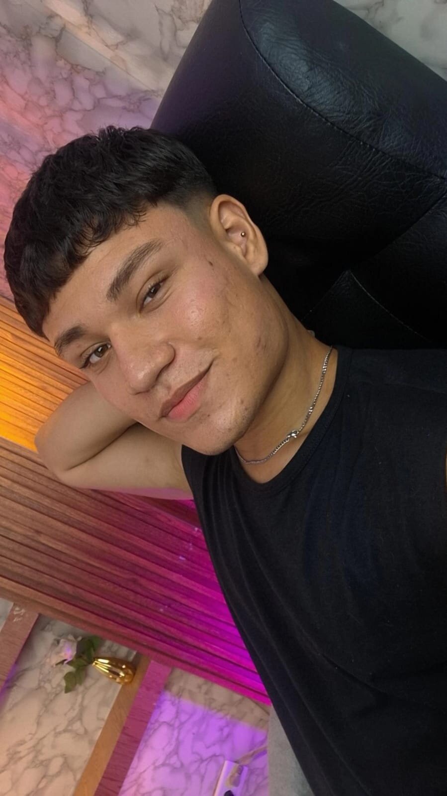 صور AndrewPeach_ الرائجة  4692