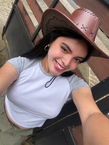 A woman whose passion is like this.🤎🤠 de TS-SimplyTheBest  Imagens