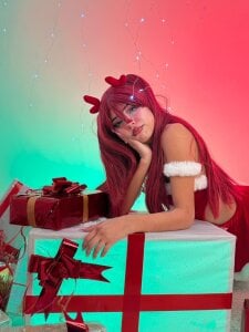 Taylorsmitth_ 🎁 Because without you, this magic would not exist. Enjoy this Christmas album made with love 💕 Pic 2