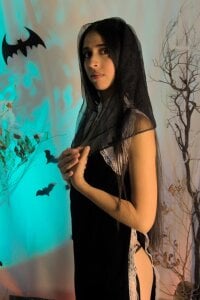 anna_alvarez This nun will only sin for today Foto 7