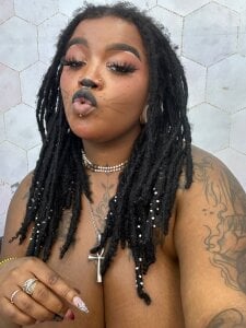 Anaa_Fuentess Perfect curves, impressive breasts, highlighted beauty😏 Pic 2