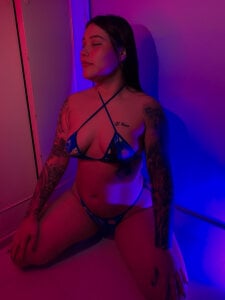 sweett_dirtyのSo Hot red buleの枚の写真