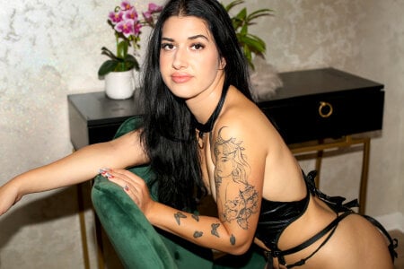 SarraRay Bedroom confessions Pic 4