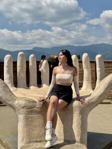 Vanesa_Blue I love the public show Pic 2