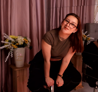 AmyKiss_ Public Pic 3