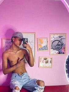 boyswantingplay 😈😈 Pic 2