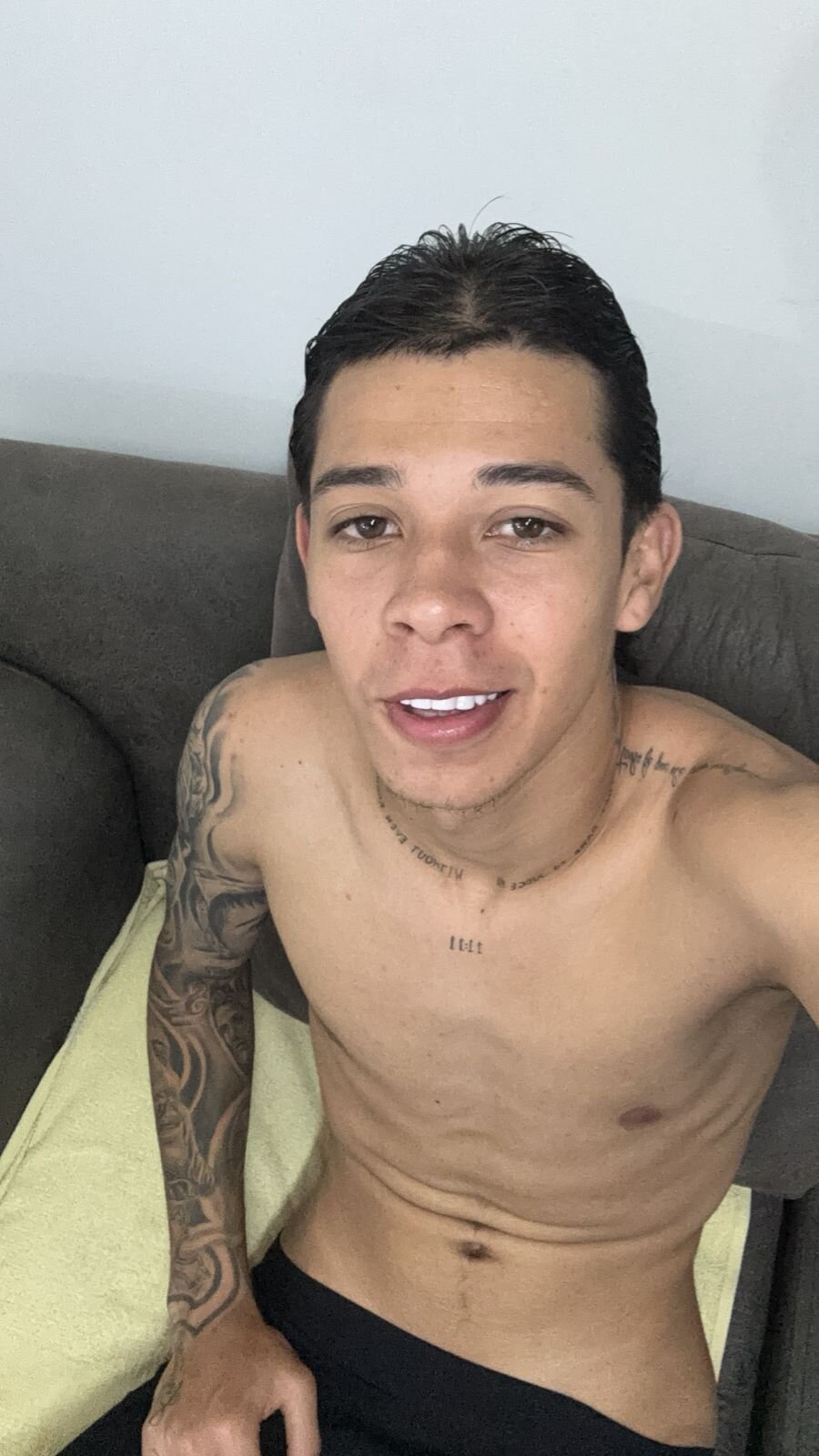 Трендове зображення  6929 Jaames_Boy