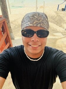 UrBigCockDesire69 Tall, dark, and handsome Immagine 