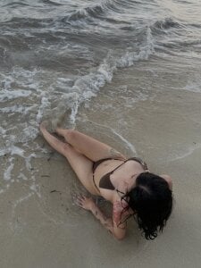 AmandaWilde Do i look hot? Pic 3