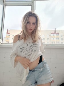 AliceMirise Public Pic 7