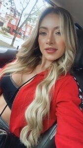 AnnaQuinn Lips & Secrets Pic 4