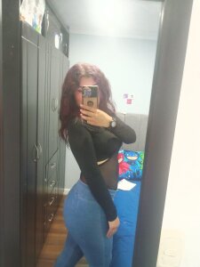 _CharlotteMiller_ Public Pic 3