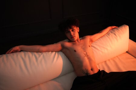 Mio_chibana contrast Pic