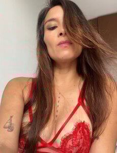 Public de Almaglow_  2 Imagens