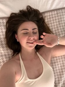 CeolaBurdett CUTIE LANA Foto 6