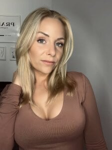 emily-becker22 ME รูป  2