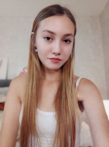MaxineBelow Public Pic 9