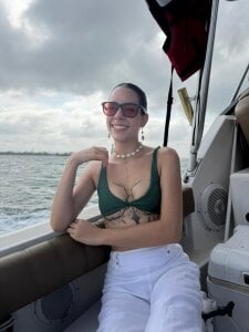 violett__golden Violett in green 💚🍏 Pic 2