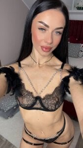 MiaGoldX Selfiessss Pic 6