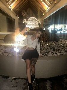 VIOLETT_SATOMI XOXO Pic