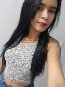 Mila_rouge06 Public Foto 4