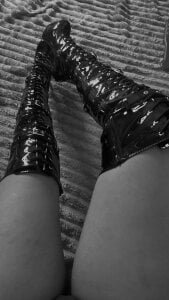 EimmyAdams I need a good punishment. 🥴😈⛓️‍💥  5টি ছবি