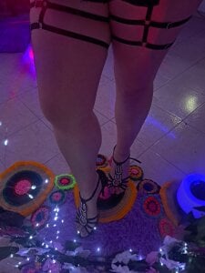 carol_20 sexy feet Pic