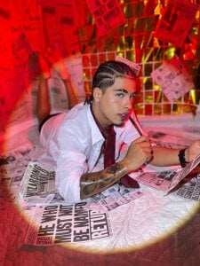 Ken-boy_ ATTENTION: Highly addictive content 🗞️🔥 Foto 3