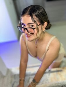 KatyBlondee Glasses 🤭🔥 Pic 2