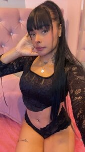 EmmaEbony_ “I Know You’re Watching… I Like It” Hình