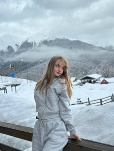 ElfieWhite nature and animals ❤️‍🩹 Pic 5