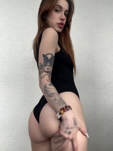 Eva_Bailey_ Public Pic 2