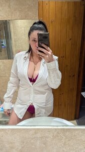 BrunetteKrystalUK Public Pic 5