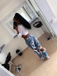 Julianiita_ Public Hình 5