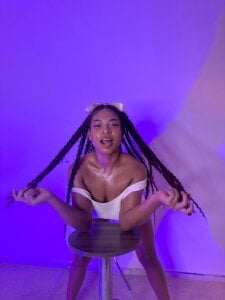 Naomi_Tylers Public Pic 8