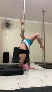 Euzinha de lolitaloirasex  5 Imagens