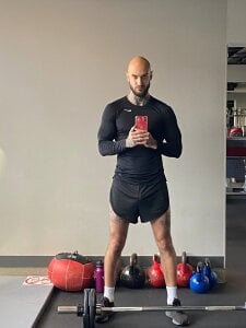 Be strong de maxi_foxxx  2 fotos