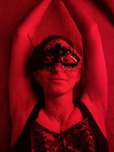 AngelXBuZz Soirée chill rouge Pic 5