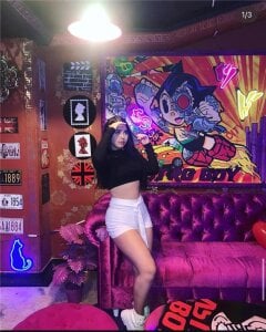 ZoeCastelli Public Pic 8