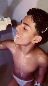 I let my body speak and your mind complete the rest🍃🌊 de owen__johnson  3 Imagens