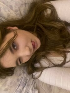 JanineThielman my curves are so amazing 😍 Foto 4