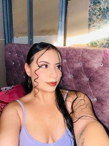 andrea-vega 🤠❤️ Gambar