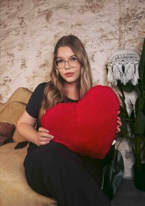 MonaKeli Public Pic 5