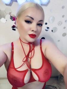 JewellKiss7 Public Pic 8