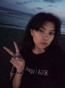 EvakpoploverのThis Is Me Latelyの 2枚の写真