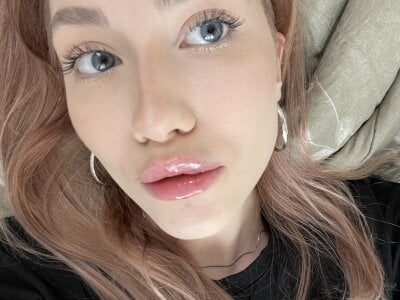 Mila_Nowak Public Pic 2